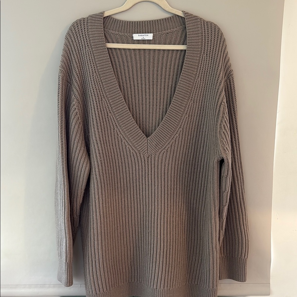 Babaton Aritzia V-Neck Sweater